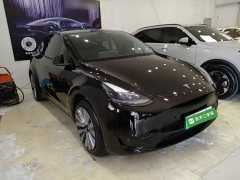 Tesla Model Y Rear-Wheel Drive - ფოტო 4