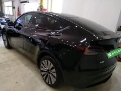 Tesla Model Y Rear-Wheel Drive - ფოტო 5