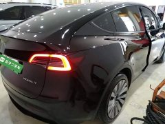 Tesla Model Y Rear-Wheel Drive - ფოტო 7