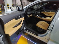 Changan UNI-K 2.0T All-Wheel Drive Premium - ფოტო 16