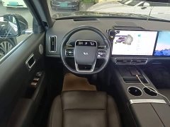 Li Auto L8 Pro - ფოტო 11