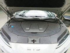 BYD Song Plus New Energy EV Glorious Edition 520km Luxury - ფოტო 20