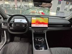 Geely Galaxy A7 EM 2025 EM-i 150km Premium Edition - ფოტო 10