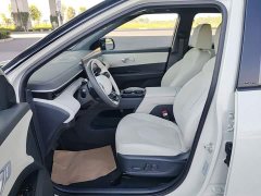 Hyundai EO Yige Two-Wheel Drive TECH 64.2kWh - ფოტო 15