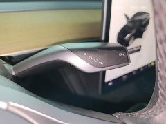 Tesla Model Y Rear-Wheel Drive - ფოტო 14