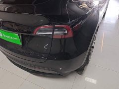 Tesla Model Y Rear-Wheel Drive - ფოტო 8