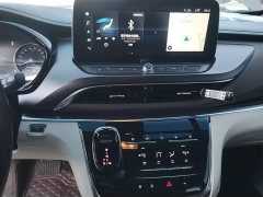Buick GL8 Land Executive Cabin 652T Luxury - ფოტო 13