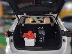 Toyota Highlander Hybrid 2.5L AWD Premium 7-Seater - ფოტო 10