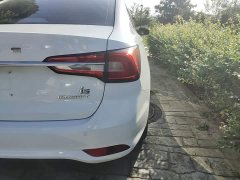 SAIC MG i5 2020 1.5L Automatic 4G Connected Premium Edition - ფოტო 8