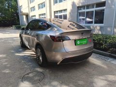 Tesla Model Y Rear-Wheel Drive - ფოტო 5
