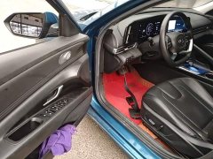 Hyundai Elantra 1.5L CVT Luxury - ფოტო 16