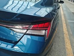 Hyundai Elantra 1.5L CVT Luxury - ფოტო 8