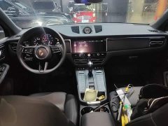 Porsche 2022 Macan 2.0T - ფოტო 10