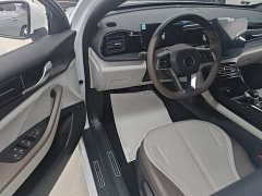 BYD Qin PLUS Glory Edition DM-i 55KM Leading - ფოტო 16