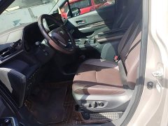 Toyota Sienna 2021 2.5L Hybrid Platinum Edition - ფოტო 11