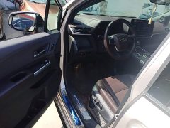 Toyota Sienna 2021 2.5L Hybrid Platinum Edition - ფოტო 12