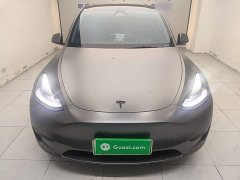 Tesla Model Y Rear-Wheel Drive - ფოტო 3