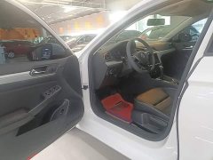 Volkswagen Lingdu 230TSI DSG Fashion Edition - ფოტო 16
