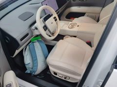 Li Auto i6 Four-Wheel Drive Standard Edition - ფოტო 15