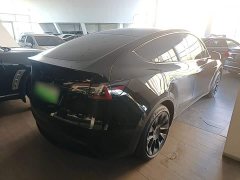 Tesla Model Y Long Range All-Wheel Drive - ფოტო 7