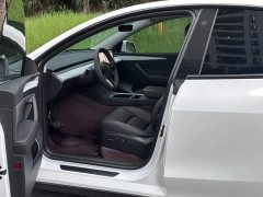 Tesla Model Y 2023 Rear-Wheel Drive - ფოტო 8