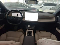 Volvo XC70 Plug-in Hybrid AWD Extended Range Core - ფოტო 10