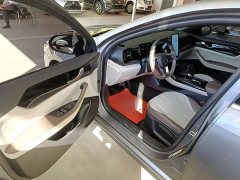 BYD Qin PLUS Glory Edition DM-i 55KM Leading - ფოტო 16