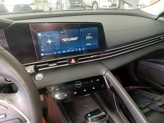 Hyundai Elantra 1.5L CVT Luxury - ფოტო 13