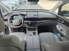 SAIC Rong Wei iMAX8 New Energy 2025 1.5T DMH Land Respect Luxury Edition - ფოტო 11