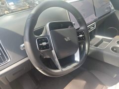 Li Auto L8 Max - ფოტო 11