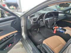 Lexus ES 200 Excellence Edition - ფოტო 14