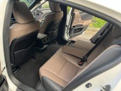 Lexus ES 200 Excellence Edition - ფოტო 14