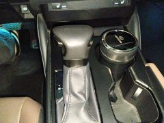 Lexus ES 200 Excellence Edition - ფოტო 7