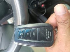 Toyota Camry 2.0G Luxury - ფოტო 12