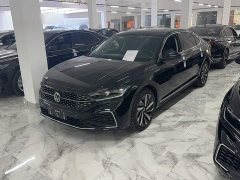 Volkswagen Passat 330TSI Starry Sky Elite - ფოტო 1