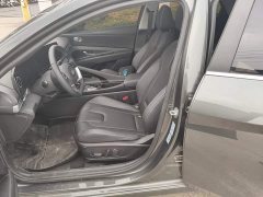 Hyundai Elantra 2023 1.5L CVT TOP Premier Edition - ფოტო 12