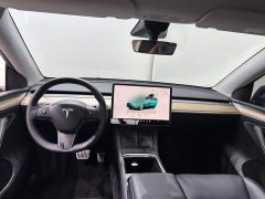 Tesla Model Y Rear-Wheel Drive - ფოტო 16