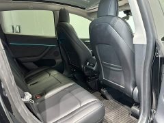 Tesla Model Y Rear-Wheel Drive - ფოტო 18