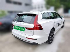 Volvo V60 B5 Smart Luxury Edition - ფოტო 10