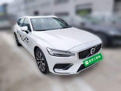 Volvo V60 B5 Smart Luxury Edition - ფოტო 6