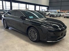 Geely Galaxy Xingyao 8 2025 60km EM-i Luxury Comfort Edition - ფოტო 14