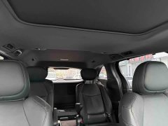 Toyota Sienna 2021 2.5L Hybrid Premium Edition - ფოტო 2
