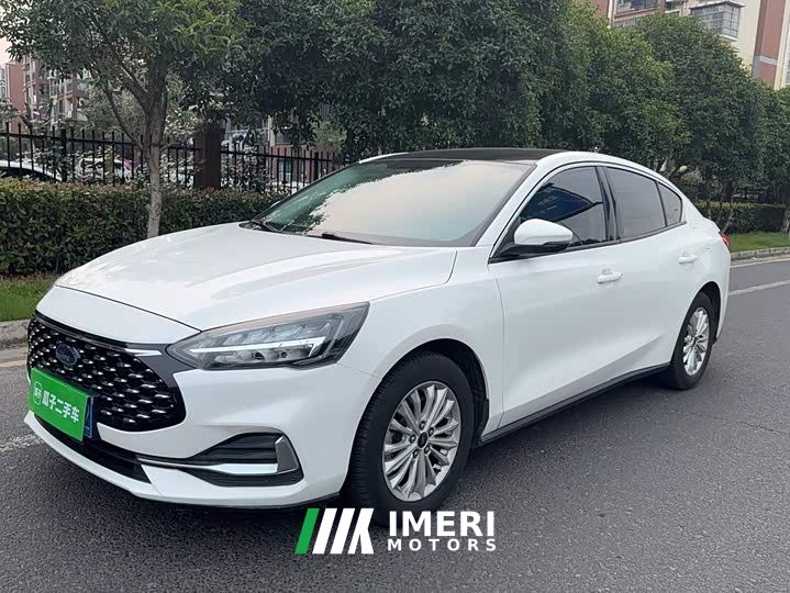 Ford Focus Sedan EcoBoost 180 Automatic Trend