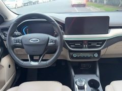Ford Focus Sedan EcoBoost 180 Automatic Trend - ფოტო 12