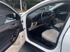 Ford Focus Sedan EcoBoost 180 Automatic Trend - ფოტო 18