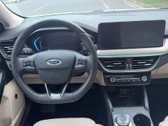 Ford Focus Sedan EcoBoost 180 Automatic Trend - ფოტო 9