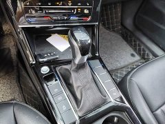 Volkswagen Passat 330TSI Starry Sky Elite - ფოტო 10