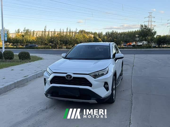 Toyota RAV4 2.0L CVT AWD Fashion Plus Edition