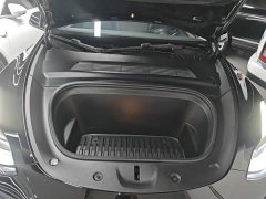 Tesla Model Y Rear-Wheel Drive - ფოტო 11