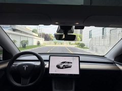 Tesla Model Y Rear-Wheel Drive - ფოტო 14